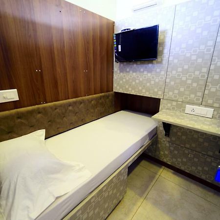 Bedspace- Capsule Ac Hotel Mangalore Exterior foto